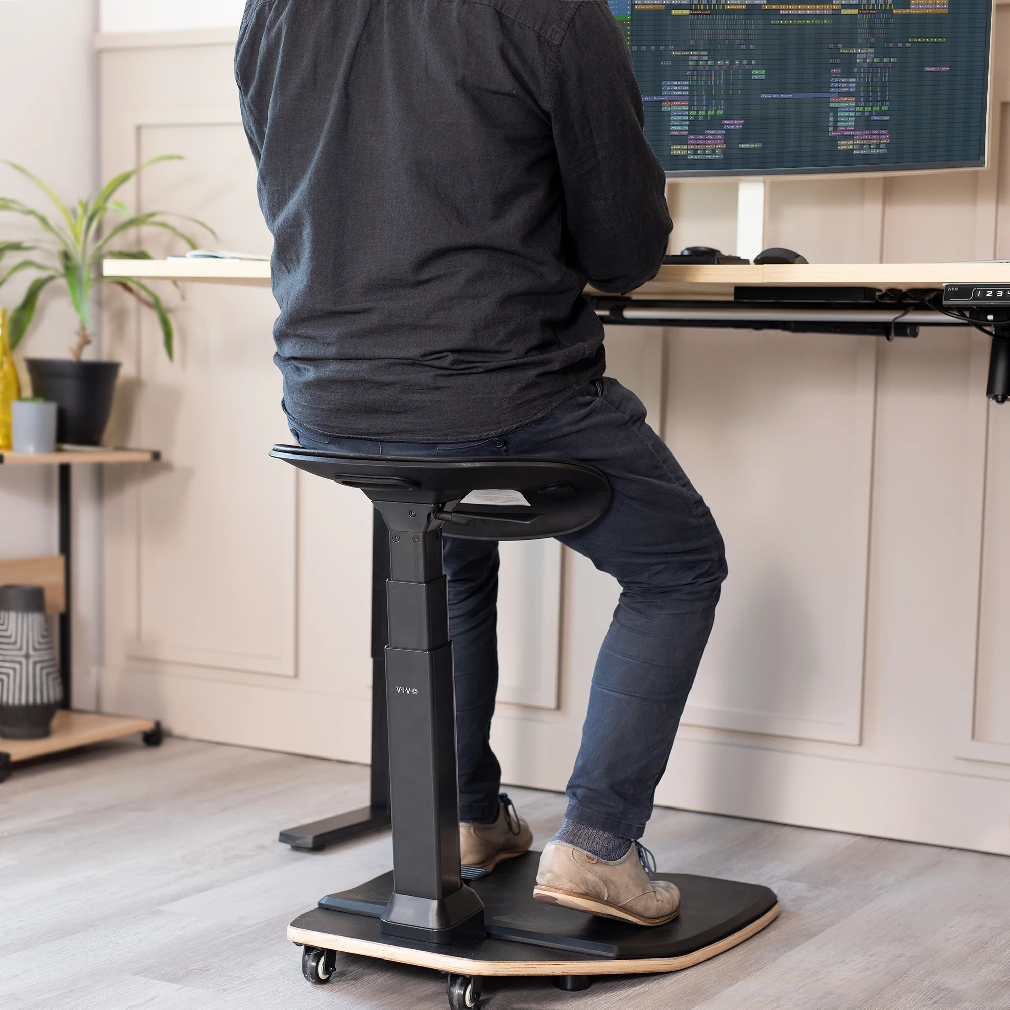 Posture Chair with Anti-Fatigue Mat - Image 9