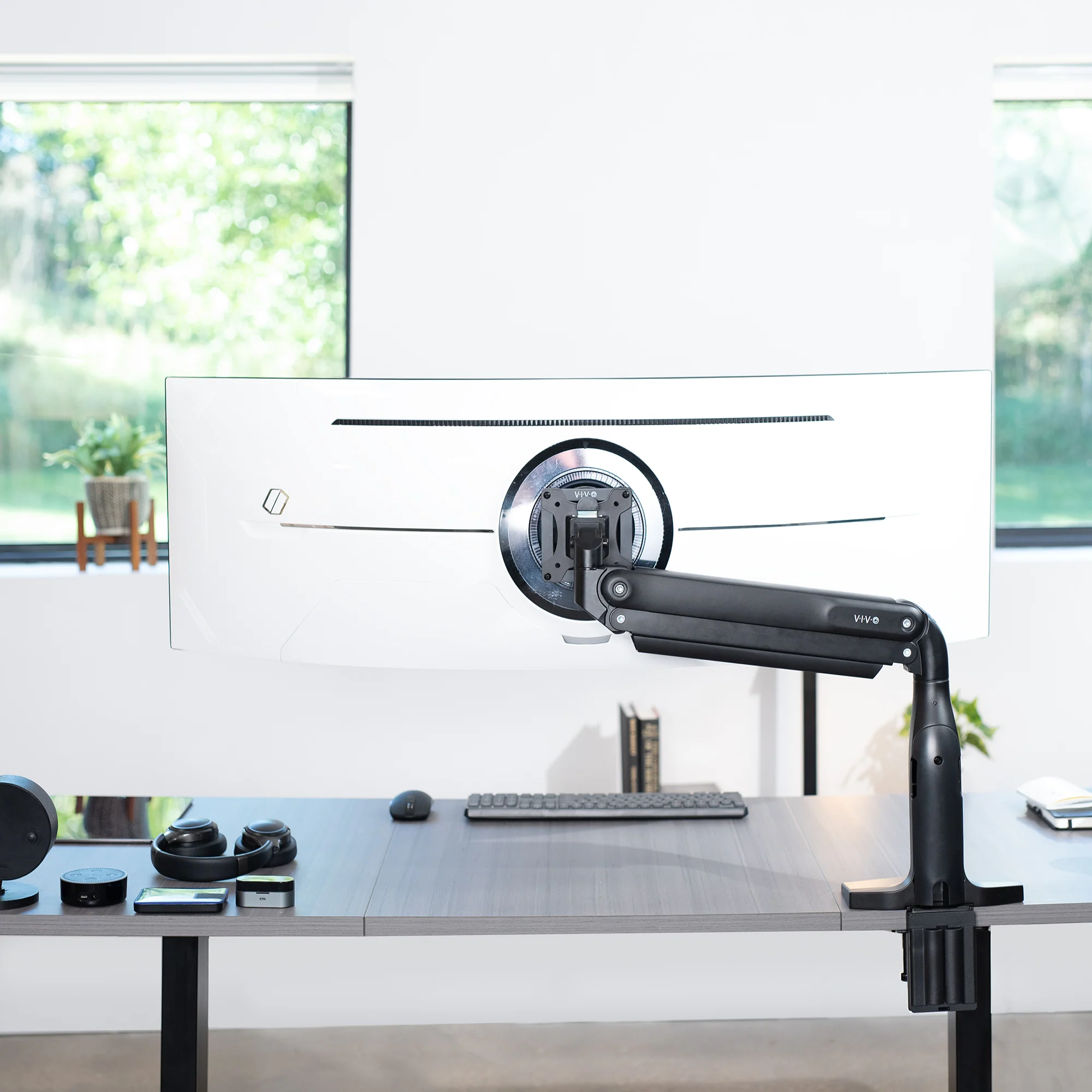 VESA Adapter Designed for Compatible Samsung Models - Image 10