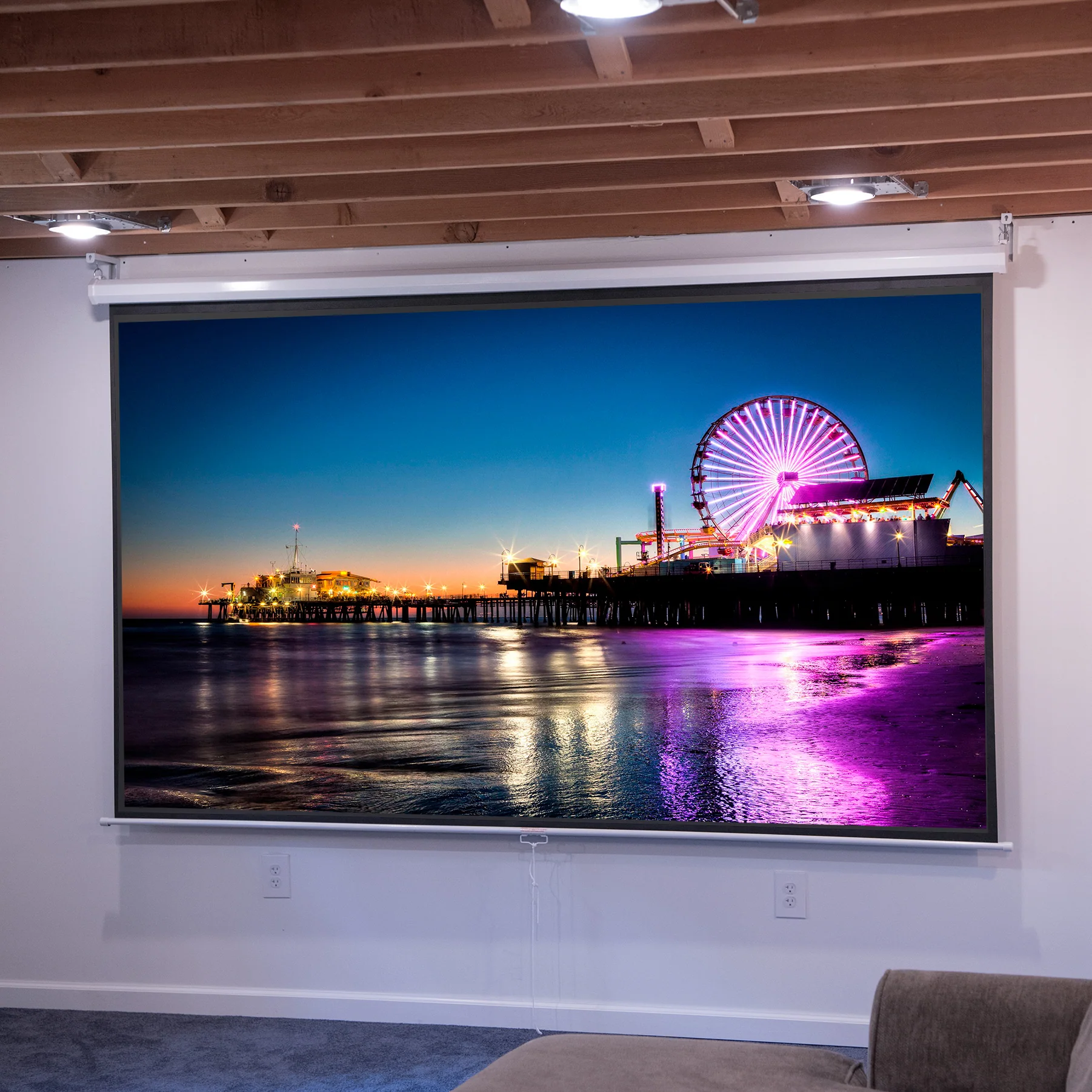 80" Manual Projector Screen 16:9 - Image 10