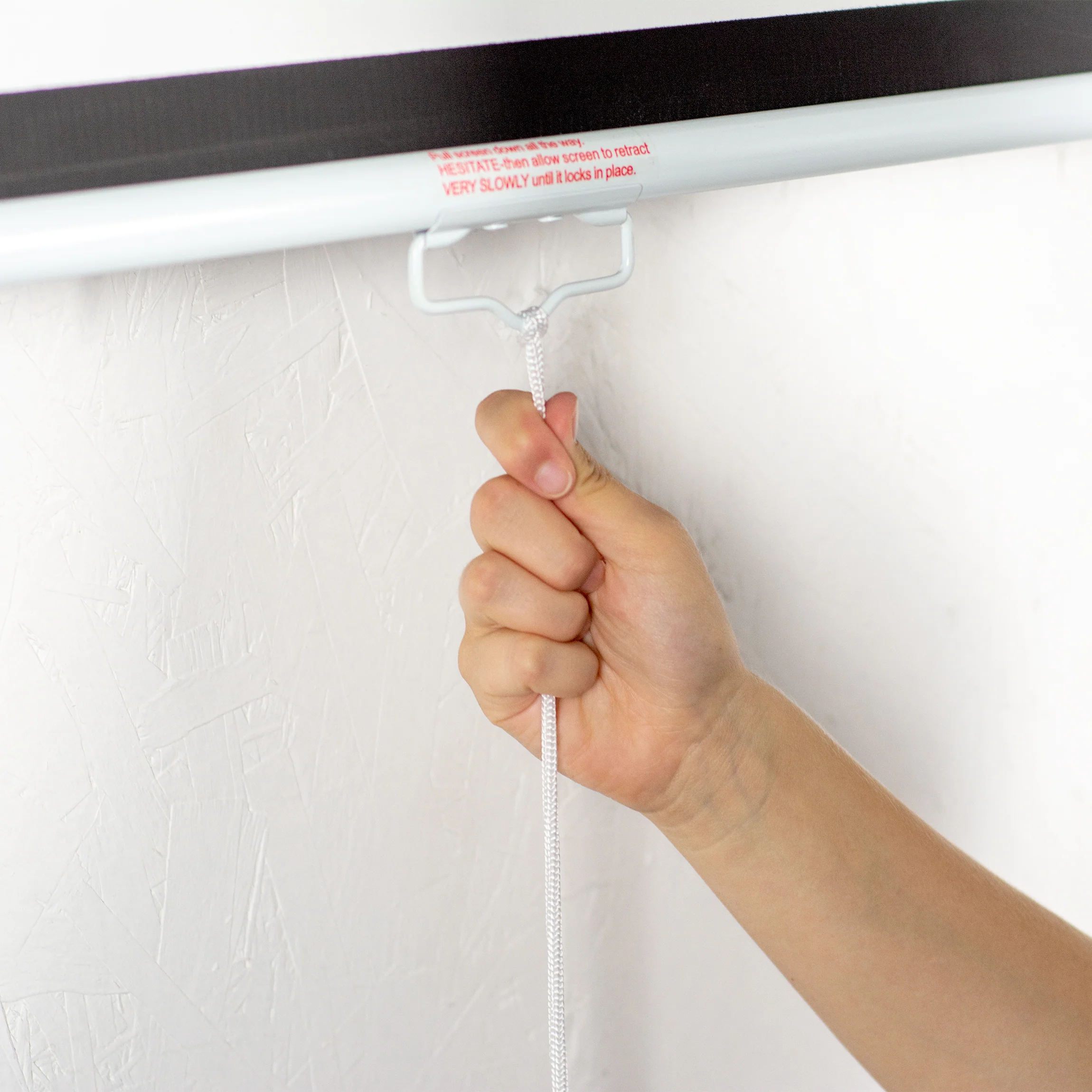 80" Manual Projector Screen 16:9 - Image 8