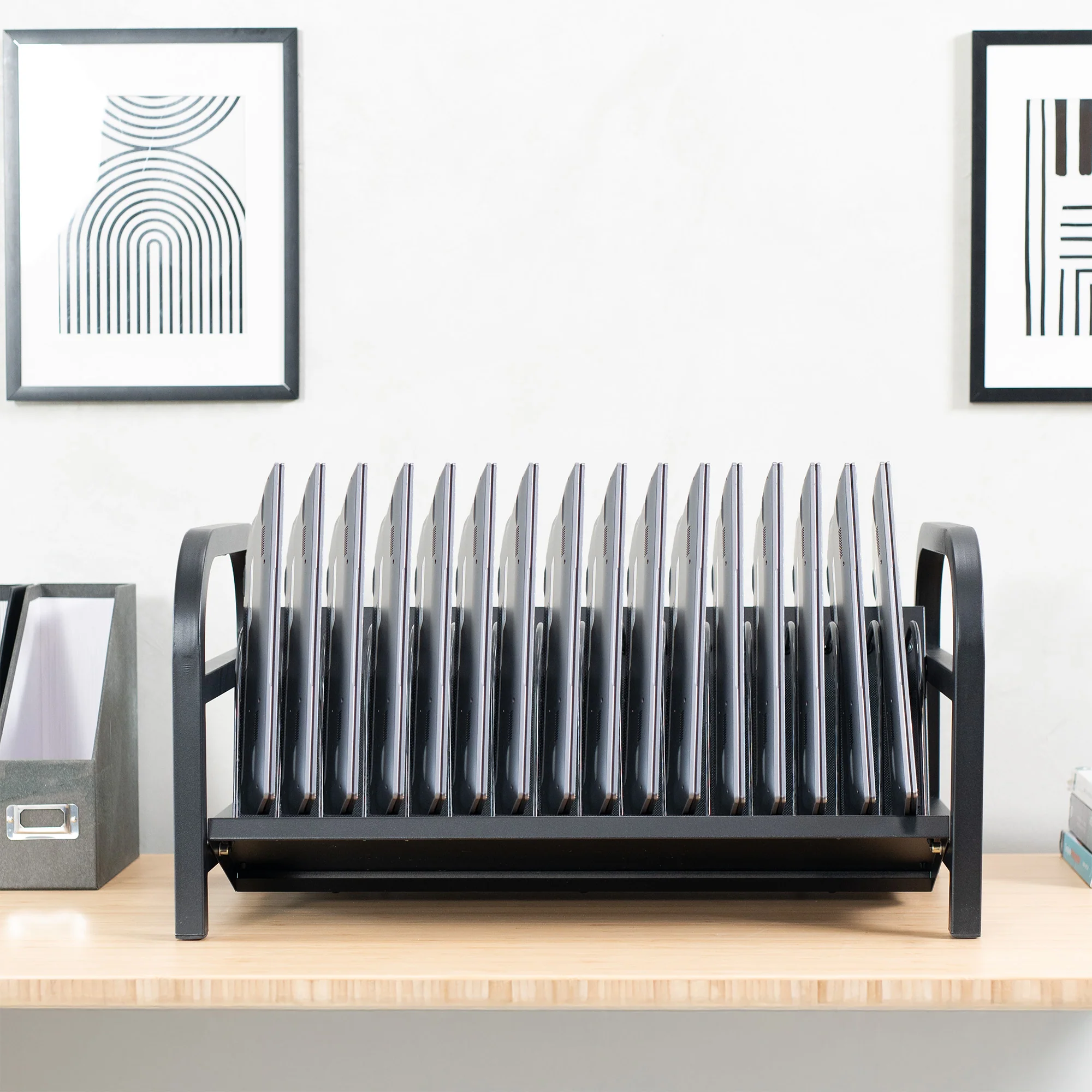 16-Device Open Charging Station - Image 9